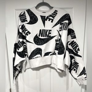 Nike Cropped Sweater Size Large